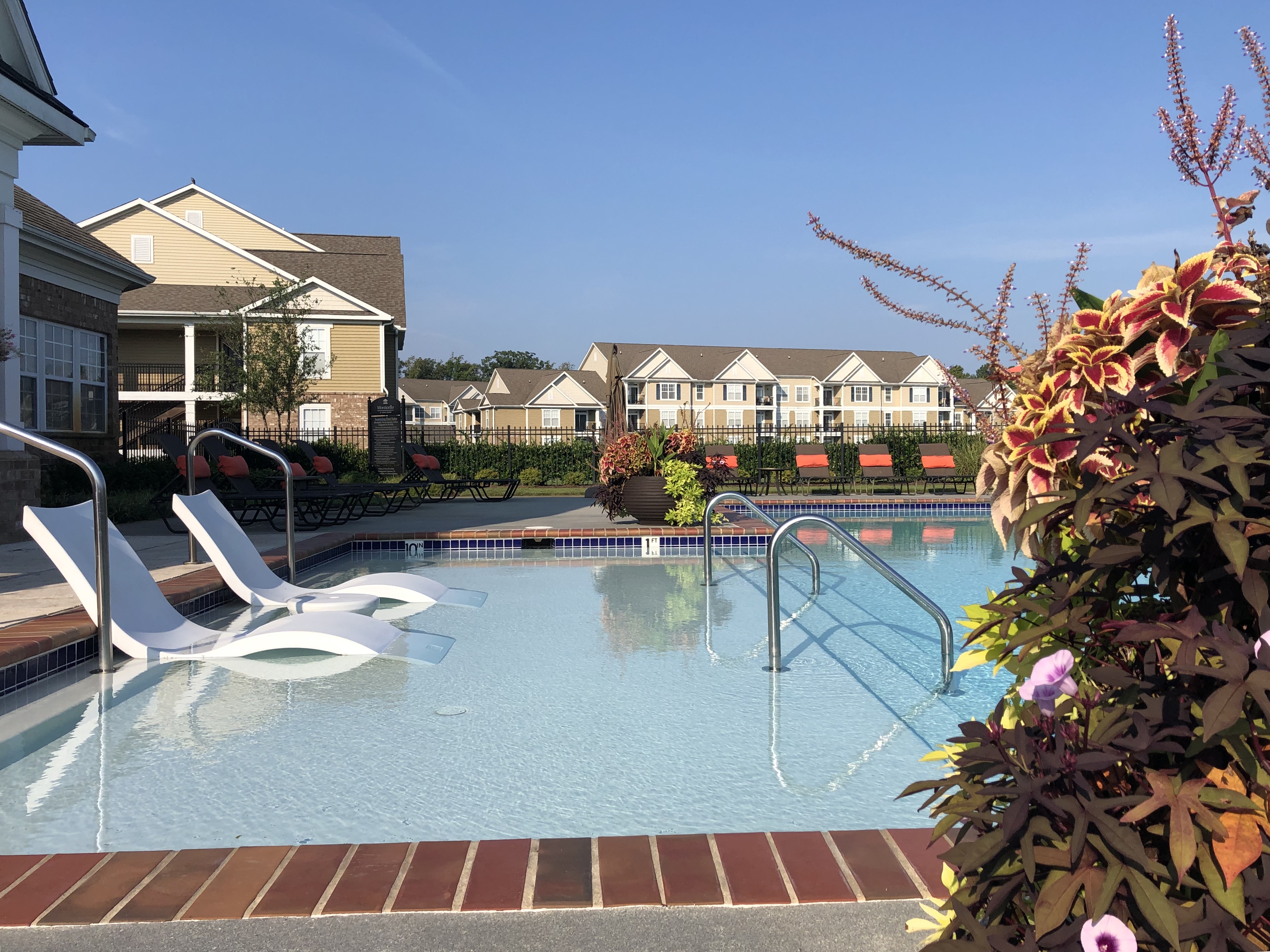 Monticello at Town Center Luxury Apartments Photo Gallery